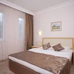 Otel Club Paradiso 5*