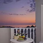 Club Paradiso Hotel