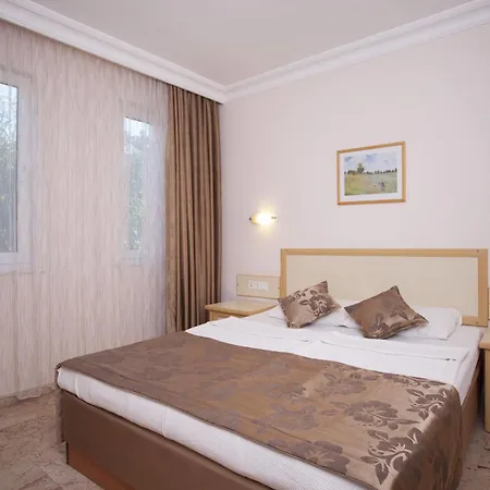 Otel Club Paradiso 5*