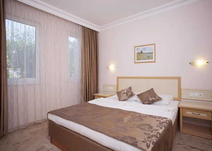 Szálloda Club Paradiso 5*