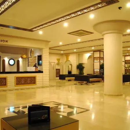 Club Paradiso Szálloda 5*