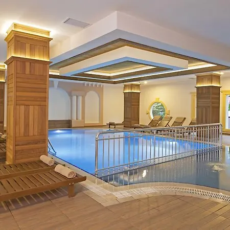Готель Club Paradiso 5*